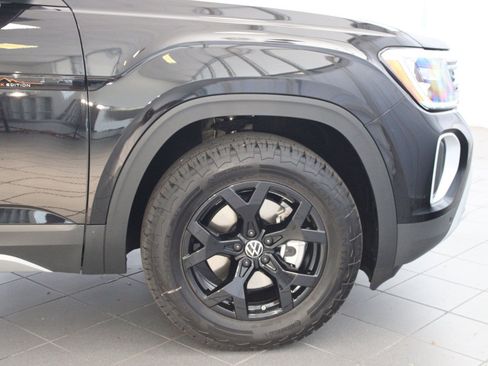 New 2026 Volkswagen Atlas Peak Edition AWD/4WD image 10