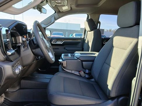 New 2026 GMC Sierra 1500 SLE image 10