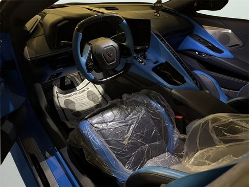 Used 2022 Chevrolet Corvette Stingray Premium Cpe w/ Z51 Performance Package image 7