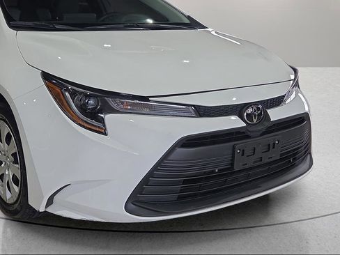 Certified 2024 Toyota Corolla LE FWD image 7