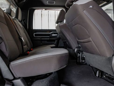 Used 2024 RAM 2500 Big Horn w/ Safety Group image 36