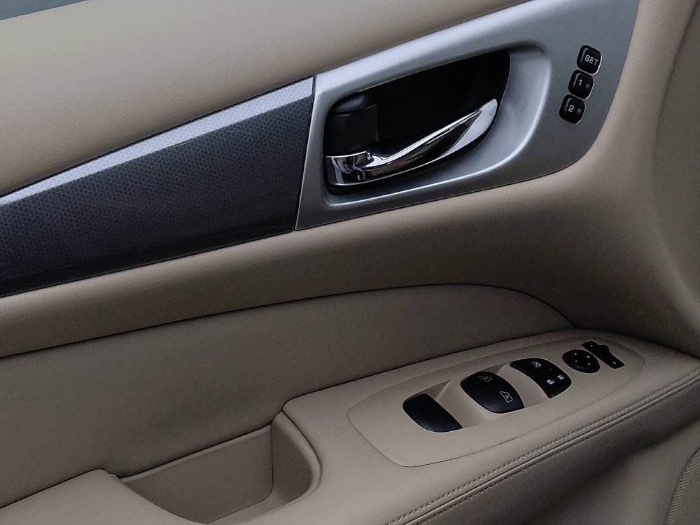 Used 2019 Nissan Pathfinder SL FWD image 27