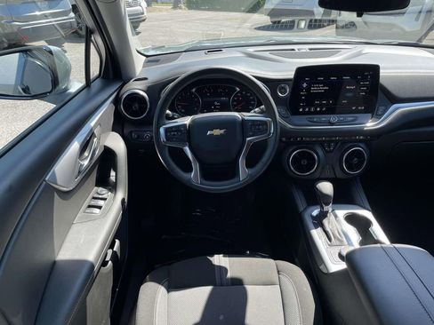 Used 2025 Chevrolet Blazer LT AWD/4WD image 14
