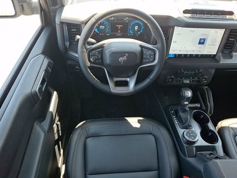 New 2026 Ford Bronco Badlands AWD/4WD image 7