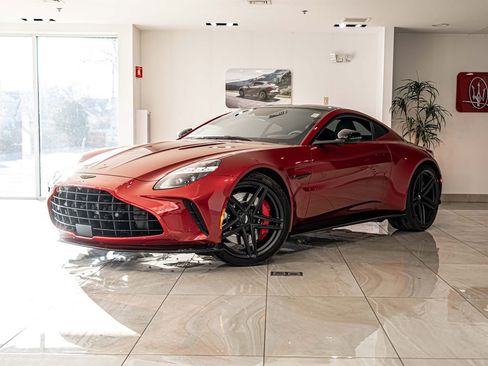 Used 2025 Aston Martin V8 Vantage Coupe image 1