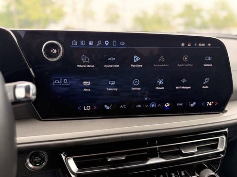 Certified 2025 Chevrolet Traverse LT FWD image 20