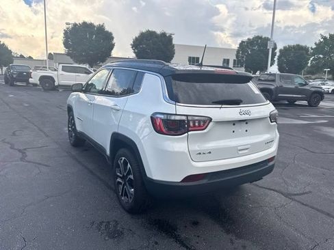 Used 2022 Jeep Compass Limited AWD/4WD image 7