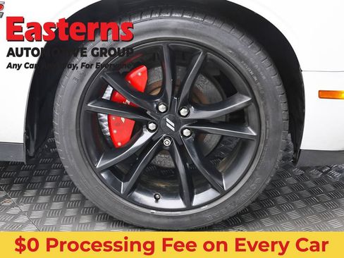 Used 2018 Dodge Challenger R/T w/ Blacktop Package RWD image 29