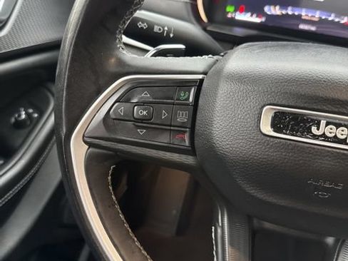 Used 2023 Jeep Grand Cherokee L Laredo AWD/4WD image 17