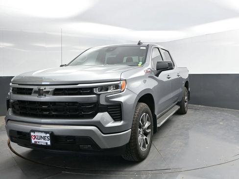 Used 2023 Chevrolet Silverado 1500 RST w/ Convenience Package II AWD/4WD image 5