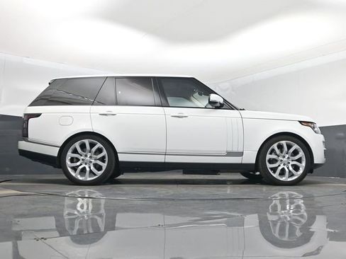 Used 2017 Land Rover Range Rover Supercharged AWD/4WD image 16