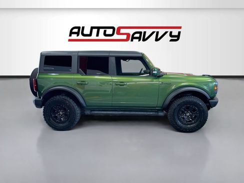 Used 2022 Ford Bronco Outer Banks w/ Sasquatch Package AWD/4WD image 8