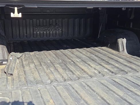 Used 2023 Chevrolet Silverado 1500 High Country w/ Technology Package image 8