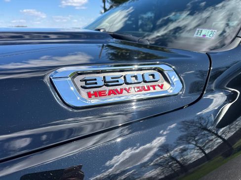 Used 2022 RAM 3500 Laramie image 32