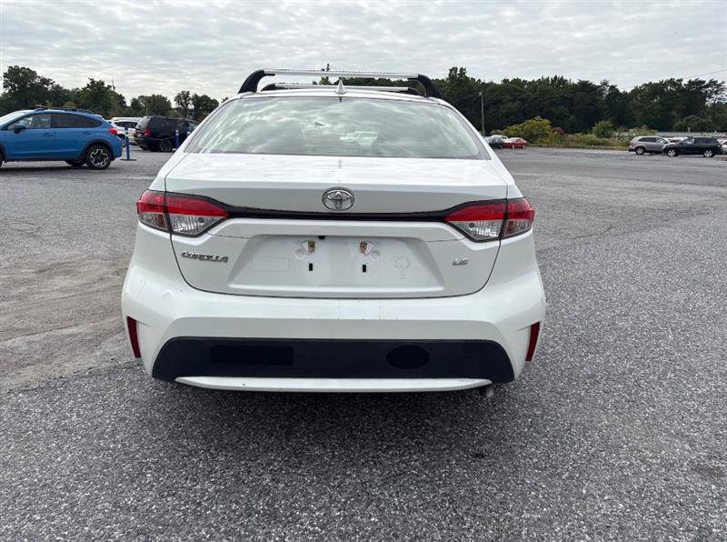 Used 2021 Toyota Corolla LE FWD image 5