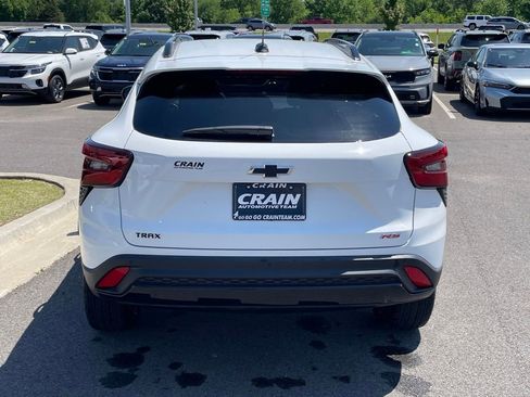 Used 2025 Chevrolet Trax RS w/ Driver Confidence Package FWD image 7