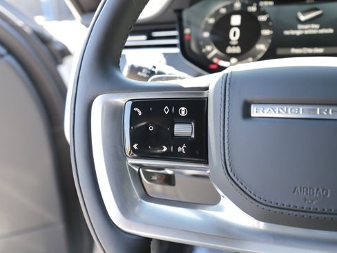 Certified 2025 Land Rover Range Rover SE AWD/4WD image 23