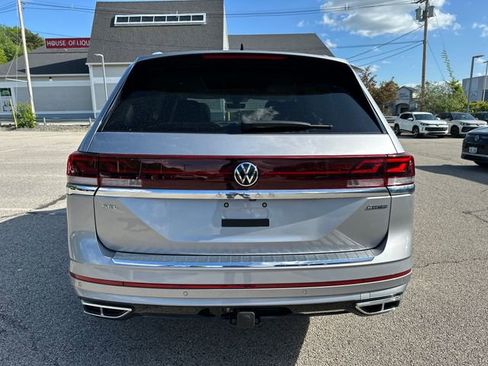 Certified 2024 Volkswagen Atlas SEL Premium R-Line AWD/4WD image 8