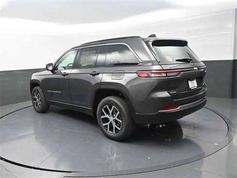 New 2025 Jeep Grand Cherokee Limited w/ Trailer Tow Package image 5