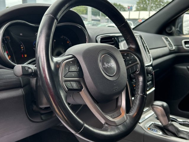 Used 2020 Jeep Grand Cherokee Altitude AWD/4WD image 32