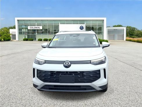 New 2026 Volkswagen Tiguan SE AWD/4WD image 3