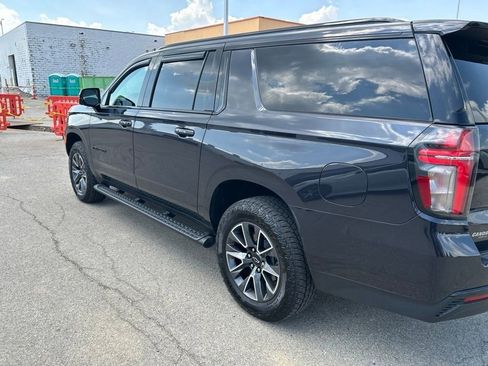 Used 2023 Chevrolet Suburban Z71 w/ Luxury Package AWD/4WD image 2