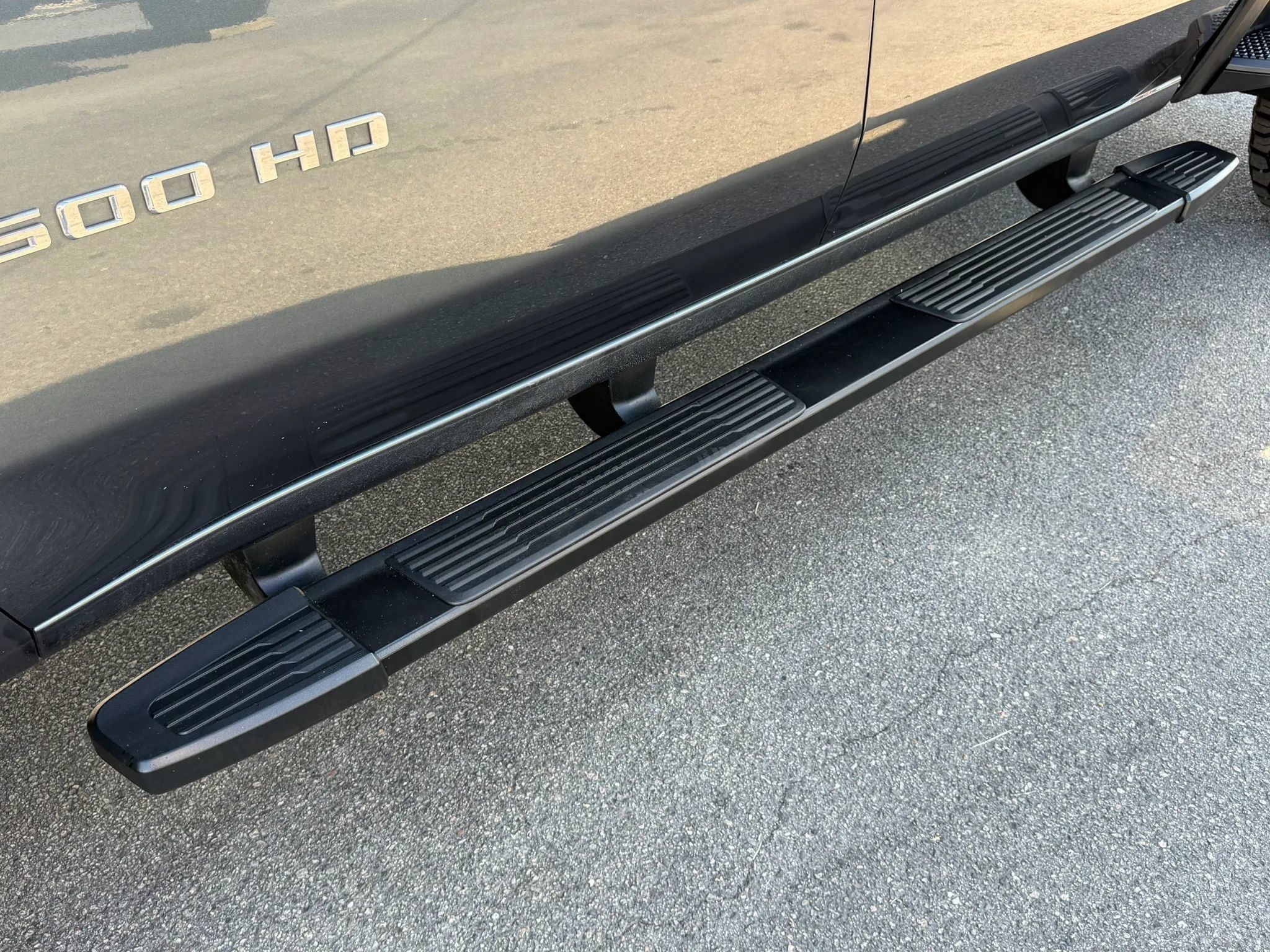 Used 2020 Chevrolet Silverado 2500 LTZ w/ LTZ Plus Package AWD/4WD image 16