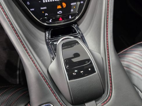 Used 2021 Aston Martin DB11 Coupe image 15