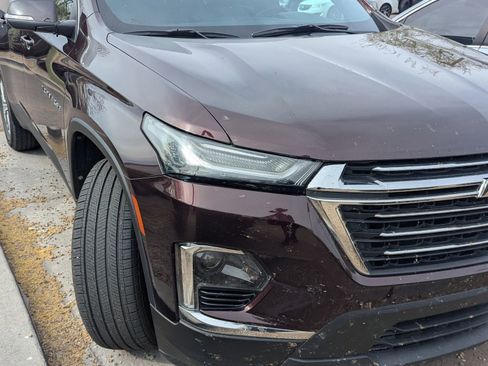 Used 2023 Chevrolet Traverse LT image 4