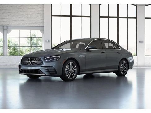 Used 2023 Mercedes-Benz E 350 4MATIC Sedan image 40