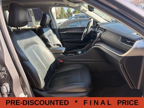 Used 2022 Jeep Grand Cherokee L Limited AWD/4WD image 33