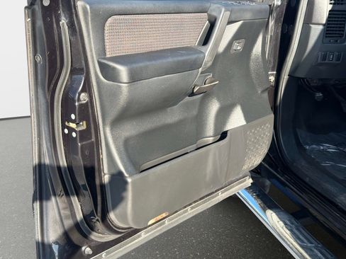 Used 2012 Nissan Titan SV w/ SV Value Truck Pkg image 16