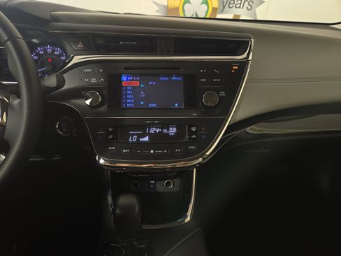 Used 2013 Toyota Avalon XLE FWD image 20