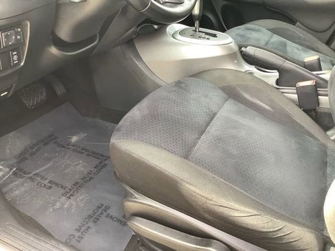 Used 2015 Nissan Juke SV image 16