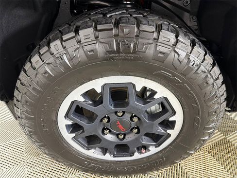 Used 2025 Toyota 4Runner TRD Off Road image 11
