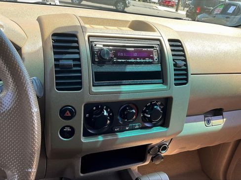 Used 2006 Nissan Frontier SE w/ (P01) Power Pkg RWD image 16