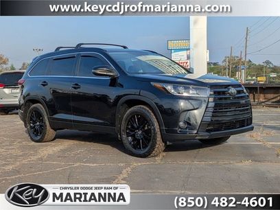 Used 2019 Toyota Highlander SE