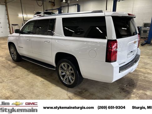 Used 2019 Chevrolet Suburban Premier AWD/4WD image 11