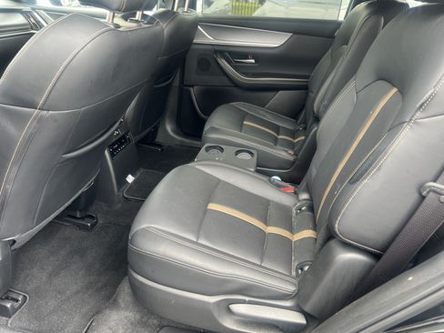 Used 2024 MAZDA CX-90 Plug-In Hybrid w/ Premium Plus AWD/4WD image 31