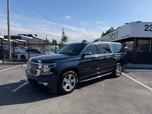 Used 2020 Chevrolet Suburban Premier RWD image 1