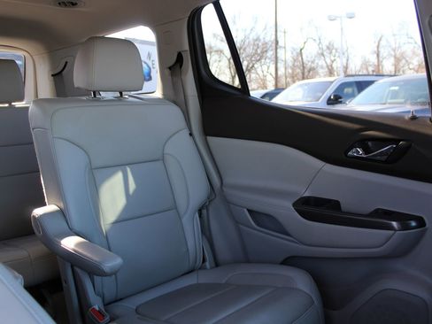 Used 2020 GMC Acadia SLT image 14