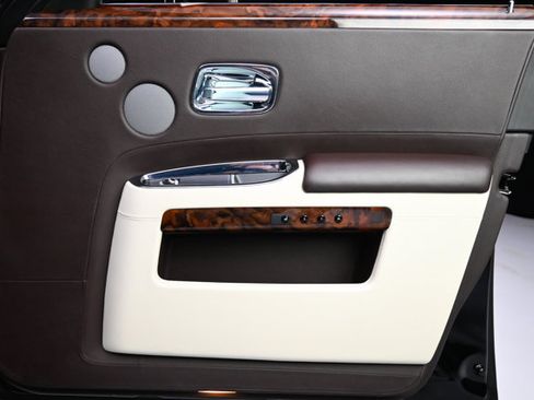 Used 2012 Rolls-Royce Ghost RWD image 65