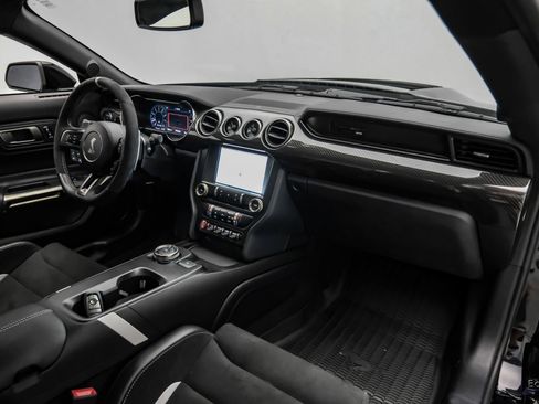 Used 2021 Ford Mustang Shelby GT500 w/ Carbon Fiber Track Pack RWD image 41