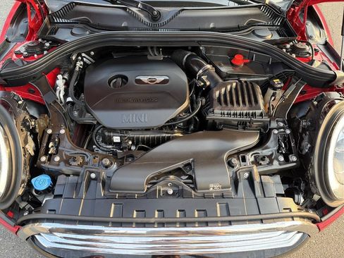 Used 2019 MINI Cooper Clubman ALL4 w/ Premium Package AWD/4WD image 13