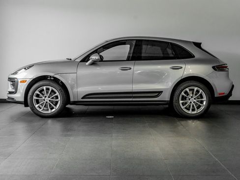 Certified 2026 Porsche Macan AWD/4WD image 2