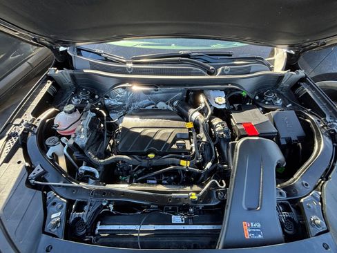 Used 2025 Chevrolet Trax LT image 30