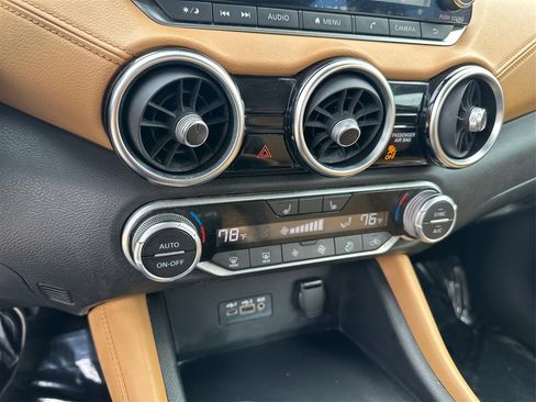 Used 2020 Nissan Sentra SV w/ SV Premium Package image 26