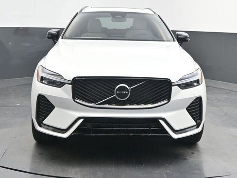 New 2026 Volvo XC60 B5 Core w/ Climate Package image 2