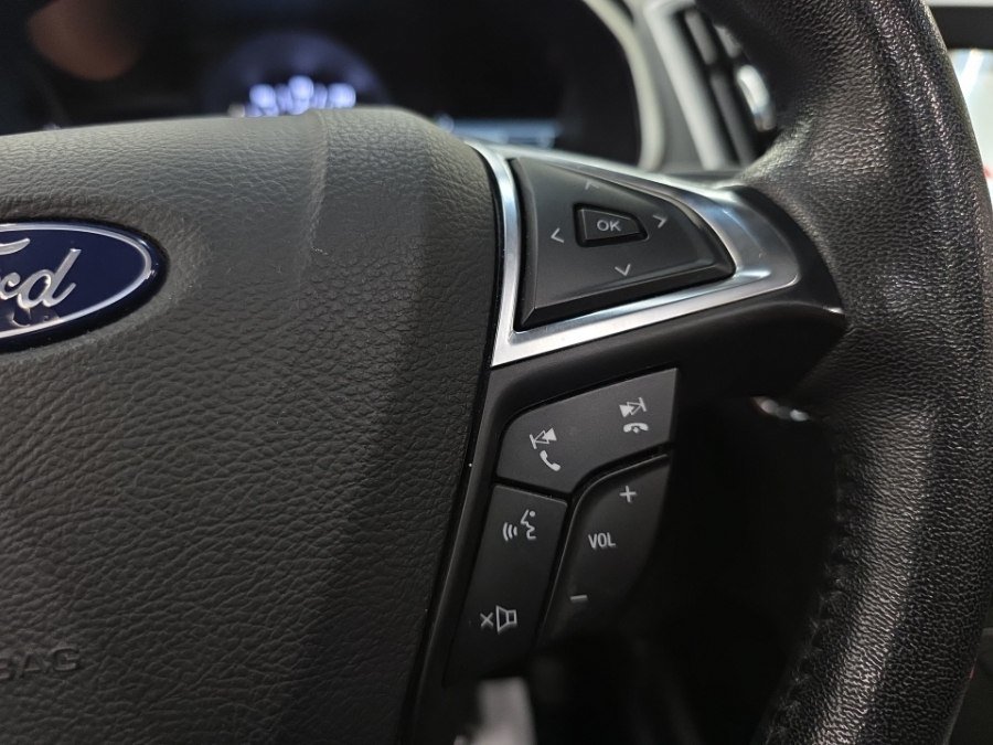 Used 2019 Ford Edge SEL w/ Equipment Group 201A AWD/4WD image 24