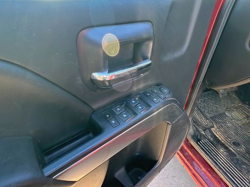 Used 2019 Chevrolet Silverado 1500 LT w/ Texas Edition image 15